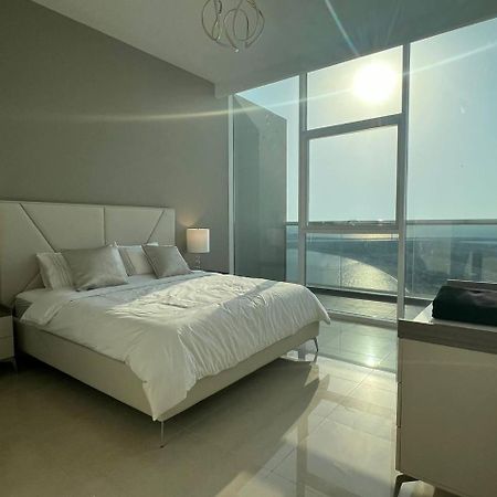 Luxury Sea Front 1 Bedroom Apartment Swimming Pool - Beach - Gym Ras al-Khaimah Buitenkant foto