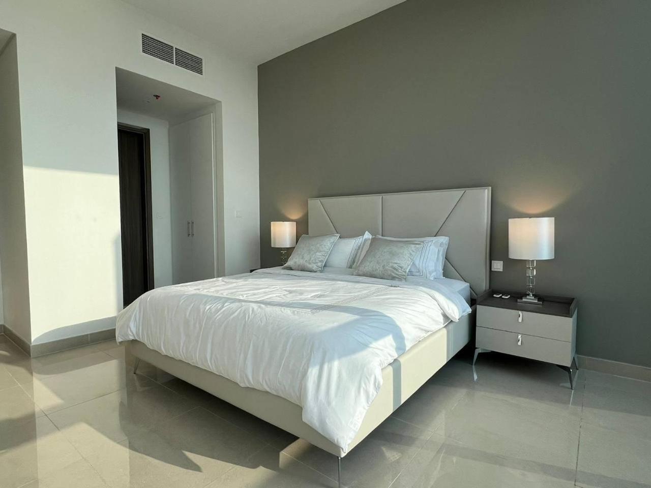 Luxury Sea Front 1 Bedroom Apartment Swimming Pool - Beach - Gym Ras al-Khaimah Buitenkant foto